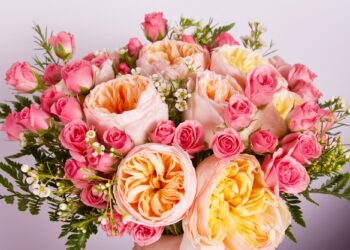 How many flower bouquets for birthdays are available in Dubai?