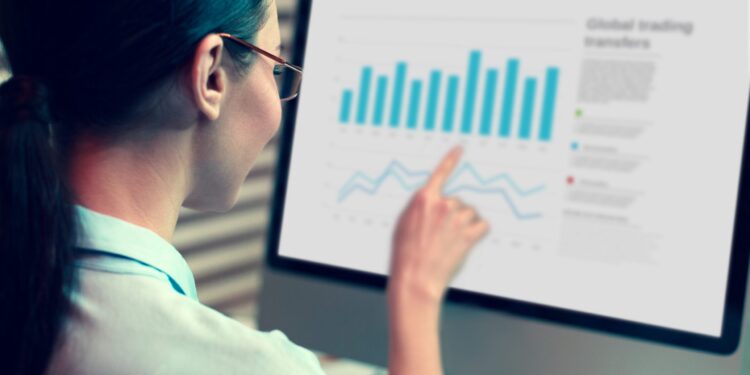 What Are The Advantages of a Data Analytics Certification?