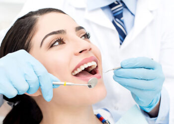 5 Signs That You Need To Visit To A Dentist