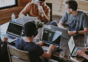 Employee performance analytics – everything you need to know about it