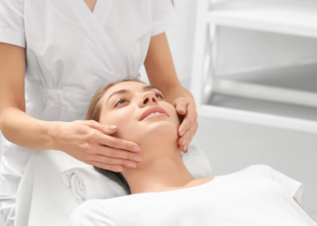 Dermatologist Skin Products – Use Vitamin C Serum For Glowing Skin